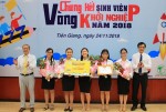 Trao thưởng cho các đội đạt giải