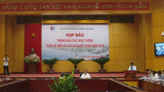 Quang cảnh buổi họp báo. Ảnh TL