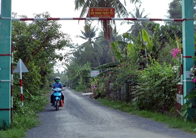 Tuyến đường Lò Gạch thông thoáng sạch đẹp, đạt chuẩn đường giao thông nông thôn