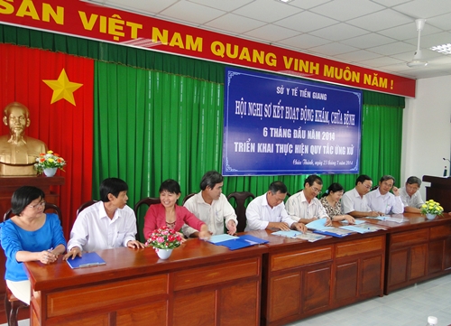 Hội nghị triển khai thực hiện Quy tắc ứng xử của ngành y tế