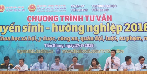 Sôi nổi Ngày hội tư vấn tuyển sinh - hướng nghiệp năm 2018 ở Tiền Giang