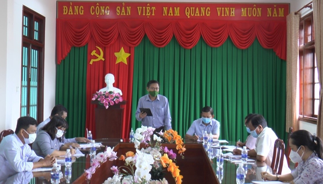 Quang cảnh buổi làm việc.