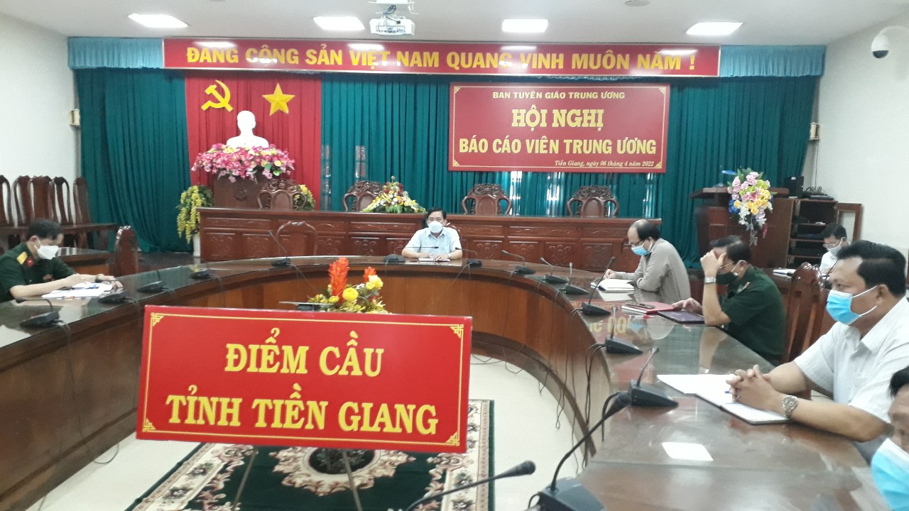 Quang cảnh Hội nghị tại điểm cầu Hội trường Tỉnh ủy.