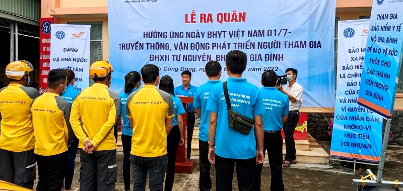 Lễ ra quân hưởng ứng ngày bảo hiểm y tế 01/7.