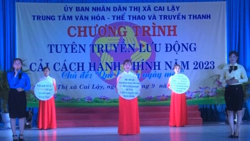 Chương trình tuyên truyền lưu động Cải cách hành chính.