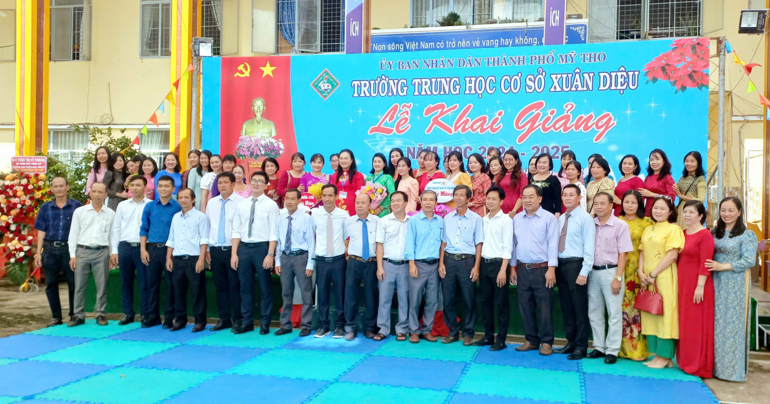 Trường THCS Xuân Diệu khai giảng năm học mới 2024-2025.