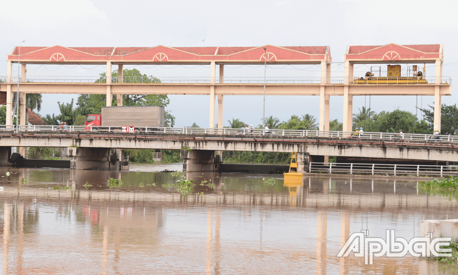 Tiền Giang sẽ vận hành tự do cống Bảo Định trong đợt triều cường đầu tháng 12 âm lịch.